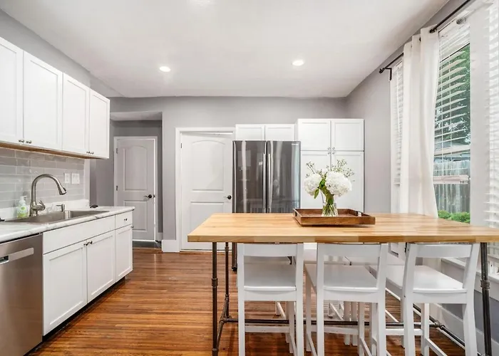 Luxe 3br - Hot Tub And Parking - Near Osu & Downtown * Columbus