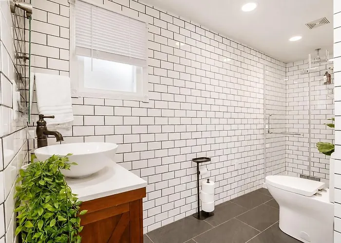 Luxe 3br - Hot Tub And Parking - Near Osu & Downtown Villa *